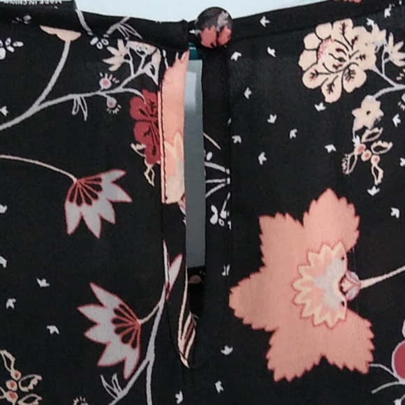 Torrid Floral Blouse - Picture 3 of 5